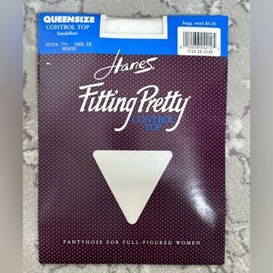 Hanes Fitting Pretty Pantyhose Sandalfoot Queen size 2x- white